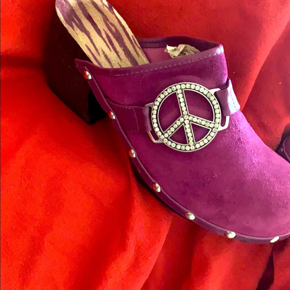 Clogs
